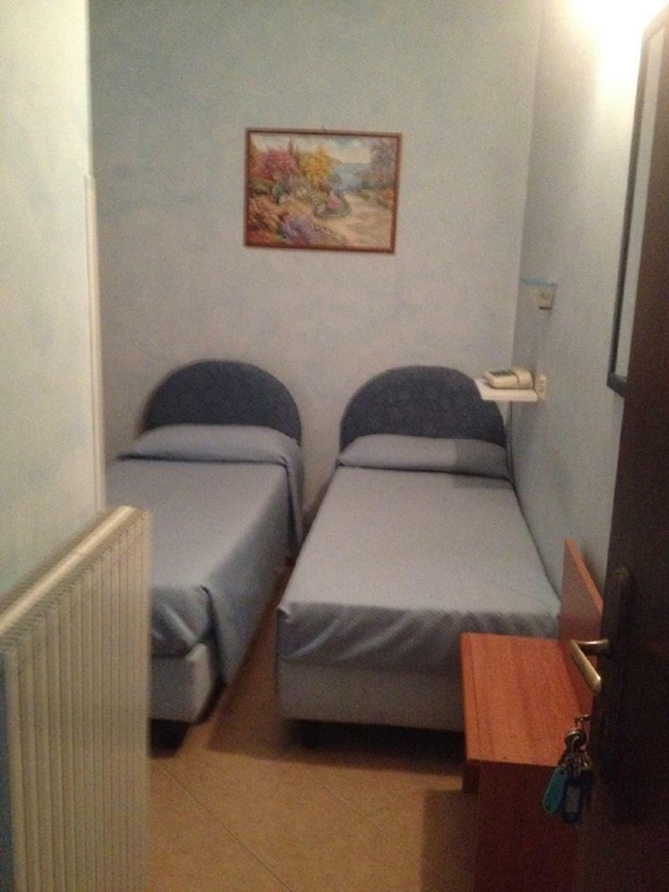 Hotel La Milanese Pietra Ligure Esterno foto