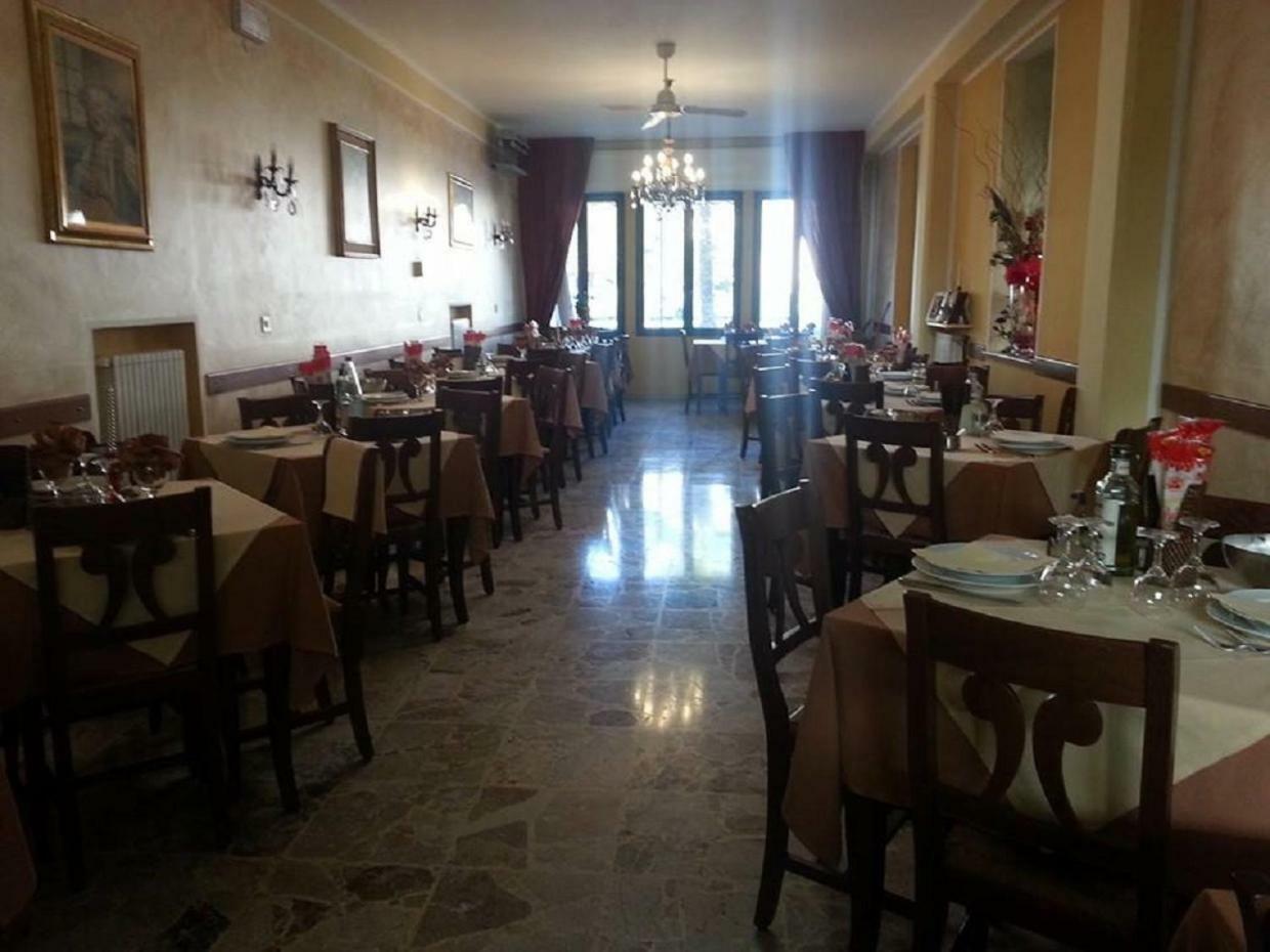 Hotel La Milanese Pietra Ligure Esterno foto