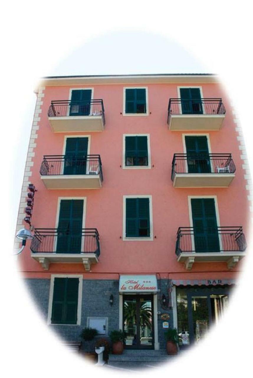 Hotel La Milanese Pietra Ligure Esterno foto