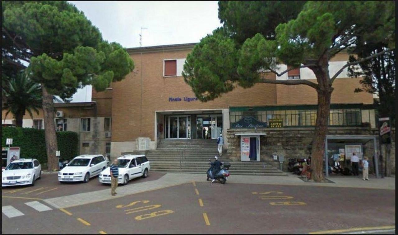 Hotel La Milanese Pietra Ligure Esterno foto